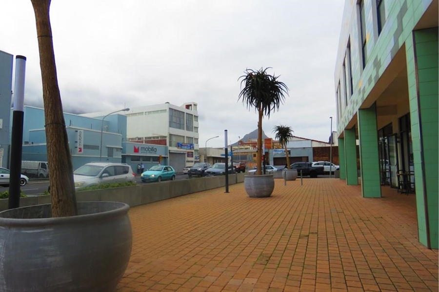 To Let 1 Bedroom Property for Rent in Woodstock Western Cape